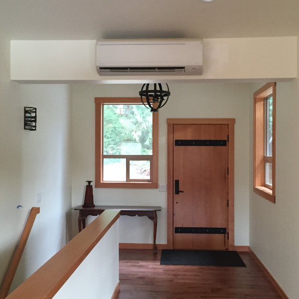 Wall-mounted indoor unit professionally installed by Advanced Ductless in Largo, Florida. This energy-efficient mini split AC system provides optimal cooling while minimizing energy use, ensuring comfort and cost savings.